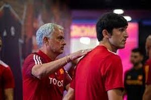 سردار آزمون در توانمندی‌های دفاعی‌ یک چیزی کم دارد تا یک بازیکن مورینیویی باشد