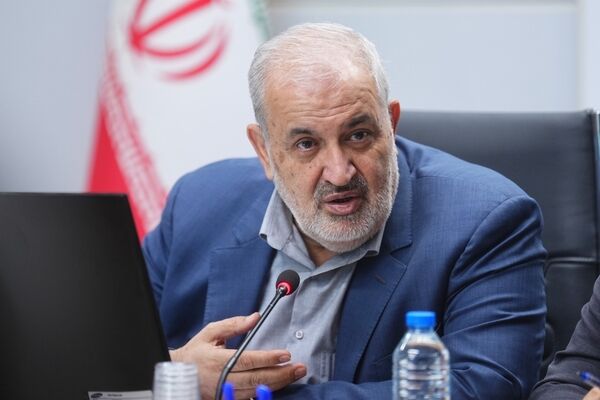 وزیر نیرو از هدف قرار گرفتن ۴ خط انتقال ۴۰۰ ‌کیلوولت برق توسط آمریکا خبر داد