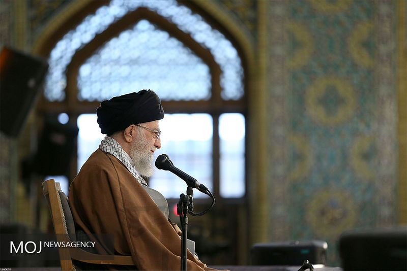 بعضیها سختشان است که از خودشان بکَنند و در راه خدا انفاق کنند