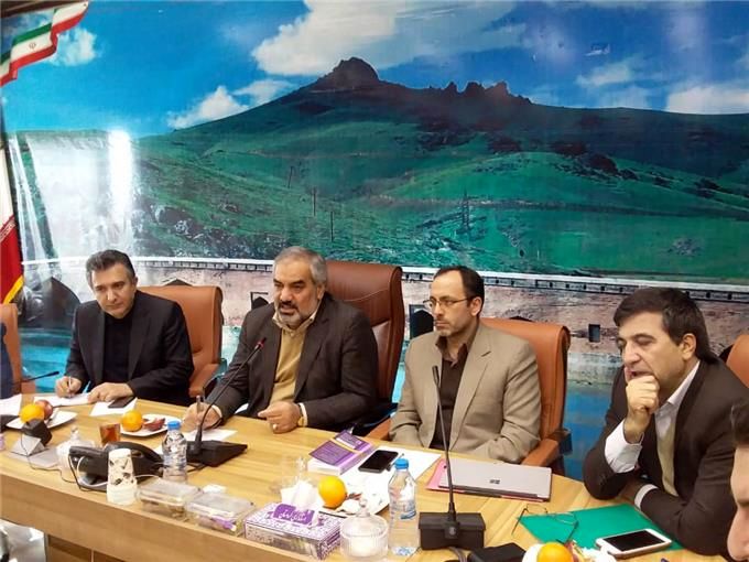 سقف پرداخت و اختیارات بانکهای کردستان باید افزایش یابد