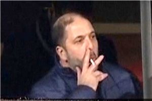 سرمربی نانسی، سیگاری از آب در آمد