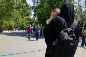مادران دانشجو می‌توانند غیرحضوری تحصیل کنند