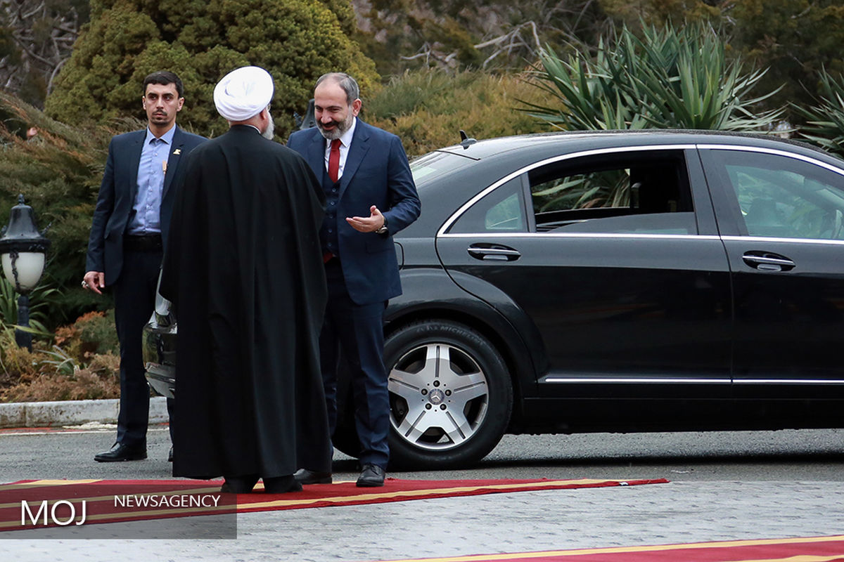 استقبال رسمی رییس جمهوری از نخست وزیر ارمنستان