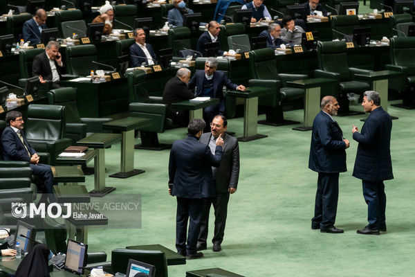  ۵۳ نماینده مجلس خواستار تعیین نکلیف  وضعیت معلمان حق‌التدریس شدند