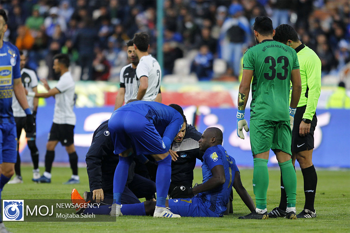 دیدار تیم های فوتبال استقلال و نفت مسجد سلیمان - ۱۲ بهمن ۱۳۹۸/ دیاباته