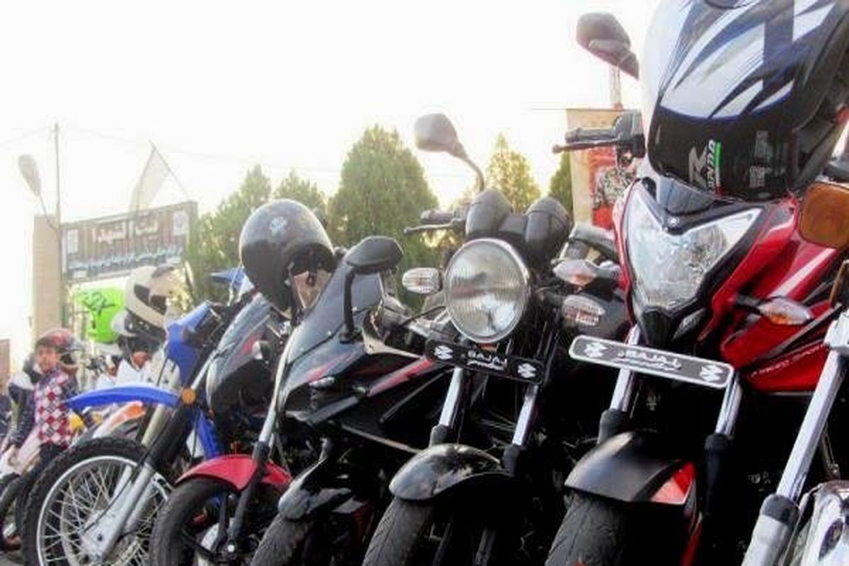 اصفهان- مانور موتورسواران قانونمند