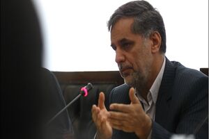 اردکانیان افتخار تابعیت ایران را دارد