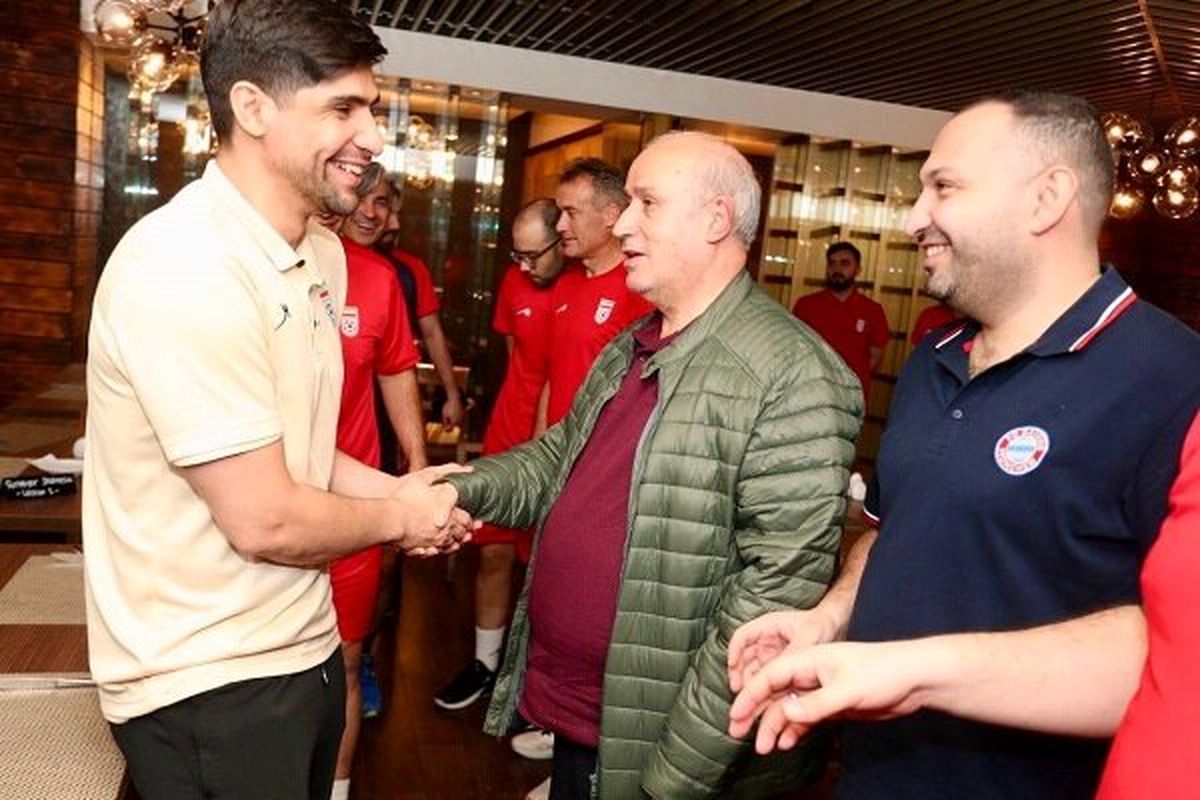 مهدی تاج با ملی‌پوشان فوتسال در اندونزی دیدار کرد