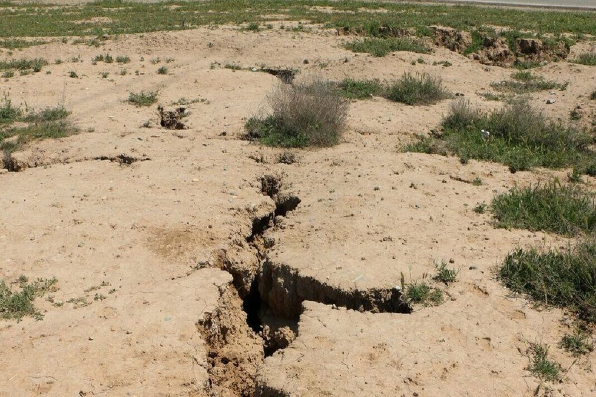 فرونشست زمین دشت اردبیل