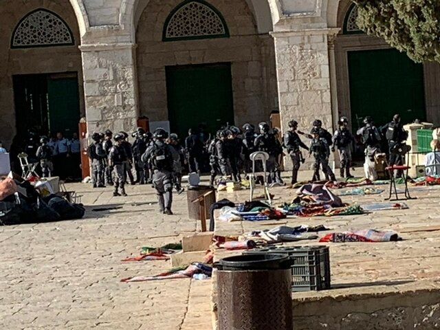 حمله شهرکنشینها به نمازگزاران فلسطینی در مسجد الاقصی
