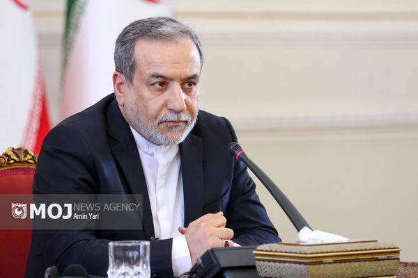 عباس عراقچی الفبای اصول دیپلماسی را به همتای لبنانی یاد داد