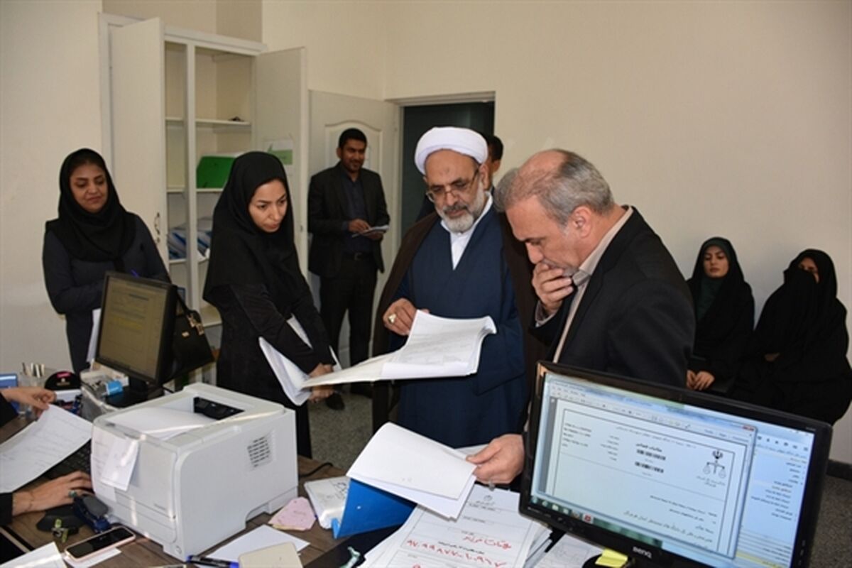حجت الاسلام و المسلمین اکبری
