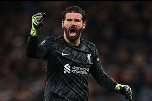 آلیسون دیدارهای حساس لیورپول برابر چلسی، رئال مادرید و منچسترسیتی را از دست می‌دهد