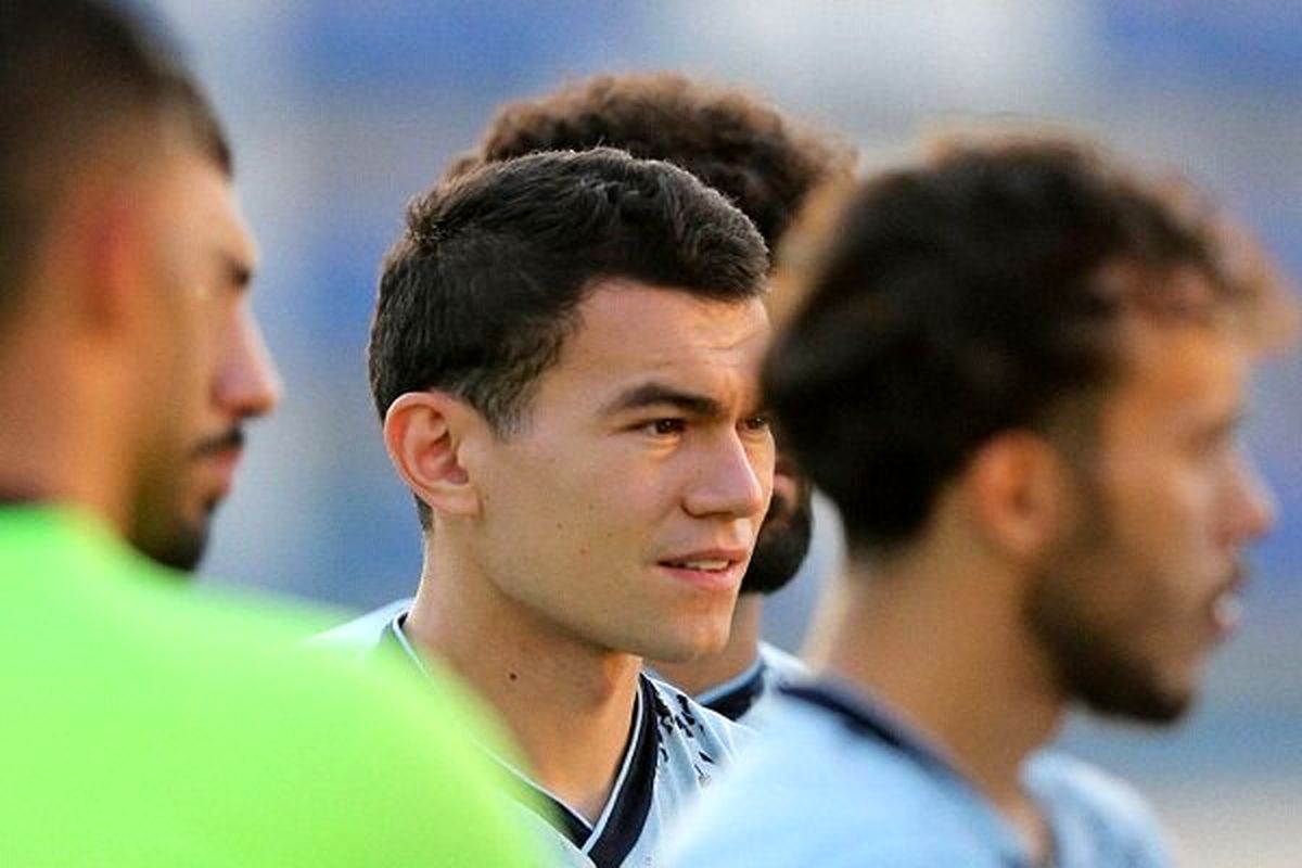 رستم آشورماتوف