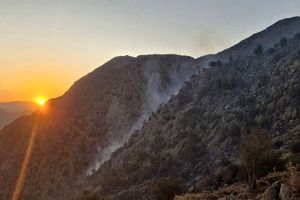 مهار دو آتش‌سوزی در مناطق سبزکوه و هلن طی ۲۴ ساعت گذشته