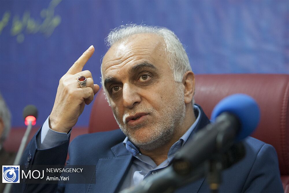 واگذاری دارایی های بانک ها را به طور جدی دنبال می کنیم
