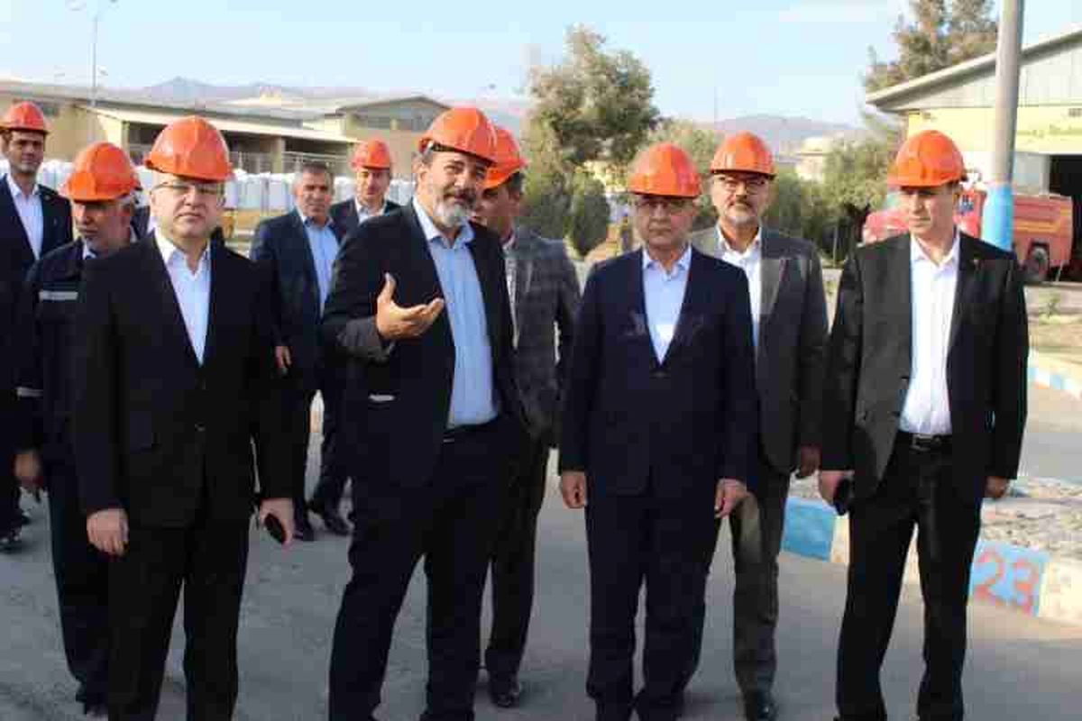 بازدید مدیرعامل بانک ملت از پتروشیمی ارومیه