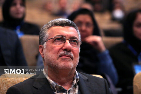 ۷۰ همت برای تسویه بدهی بیمه‌ها پیگیری می‌شود