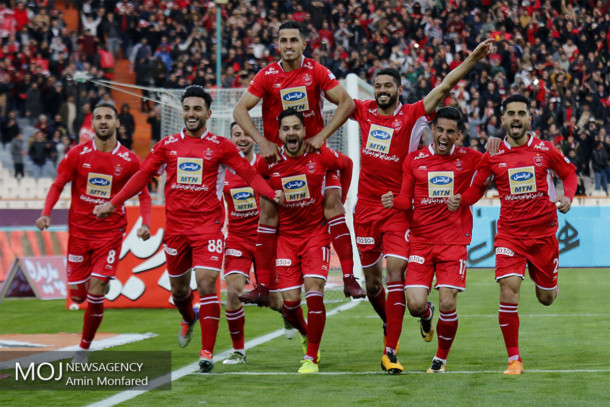 دیدار تیم های فوتبال پرسپولیس و پدیده مشهد