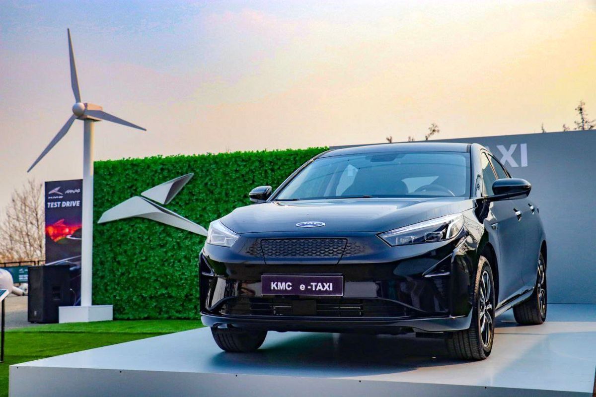 کاهش خسارت میلیارد دلاری آلودگی هوا به کمک خودرو برقی