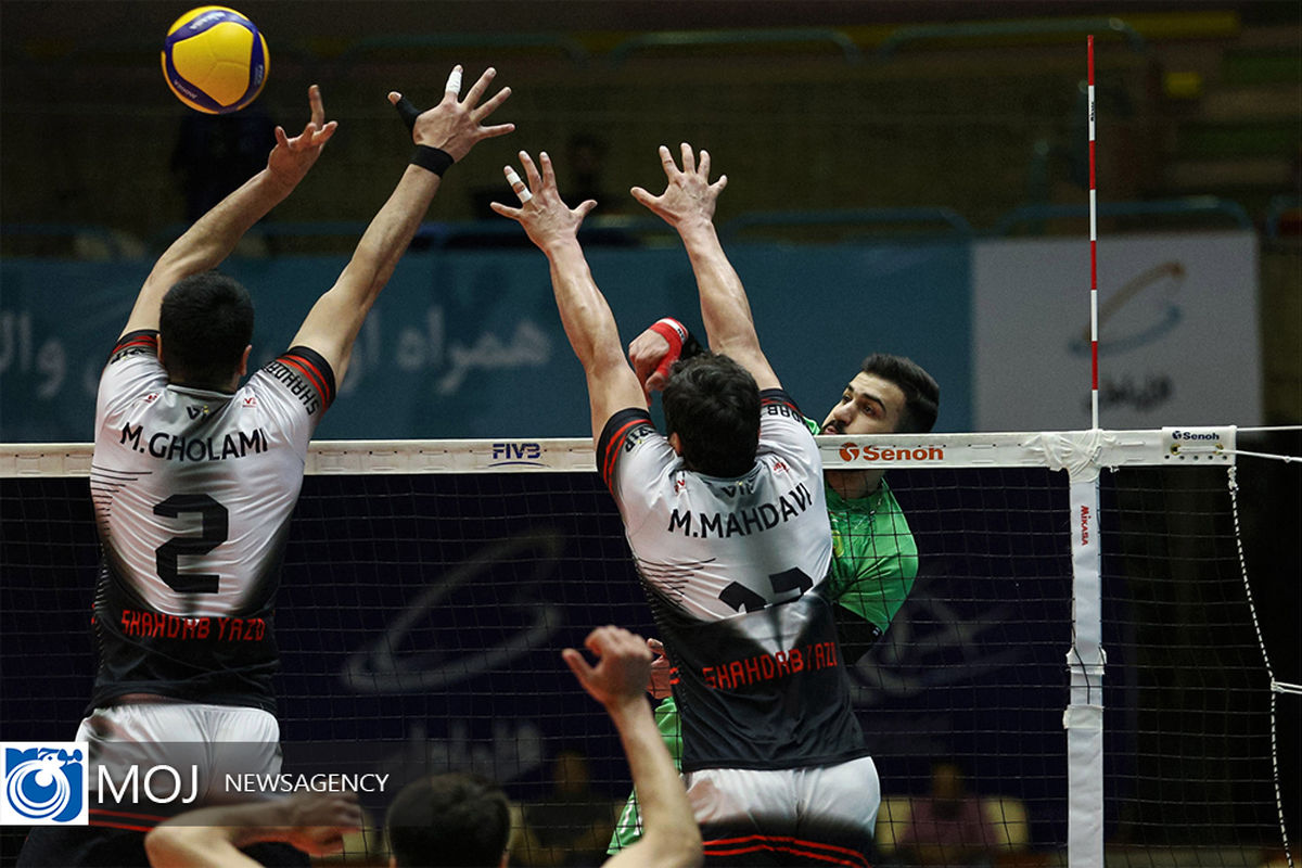 دیدار نیمه نهایی لیگ والیبال بین لبنیات شهداب یزد و پاس گرگان