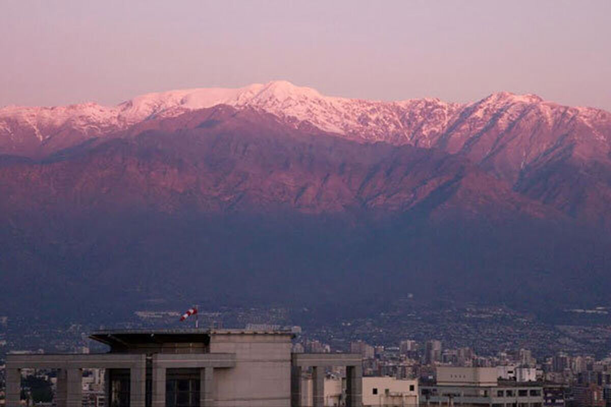 مستند رشته کوه رویاها