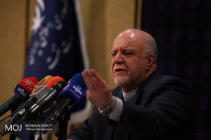 بازگشت ارز حاصل از صادرات پتروشیمی‌ ها به کشور به خوبی انجام می‌ شود