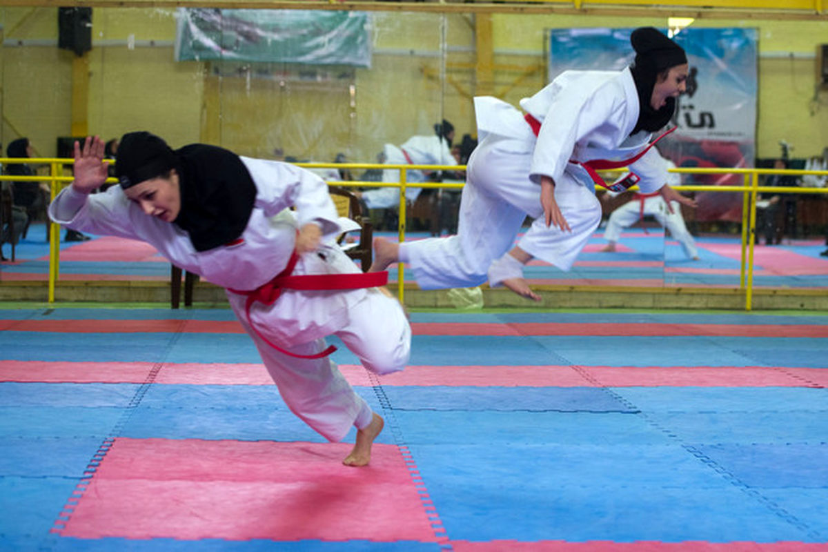 کاراته بانوان