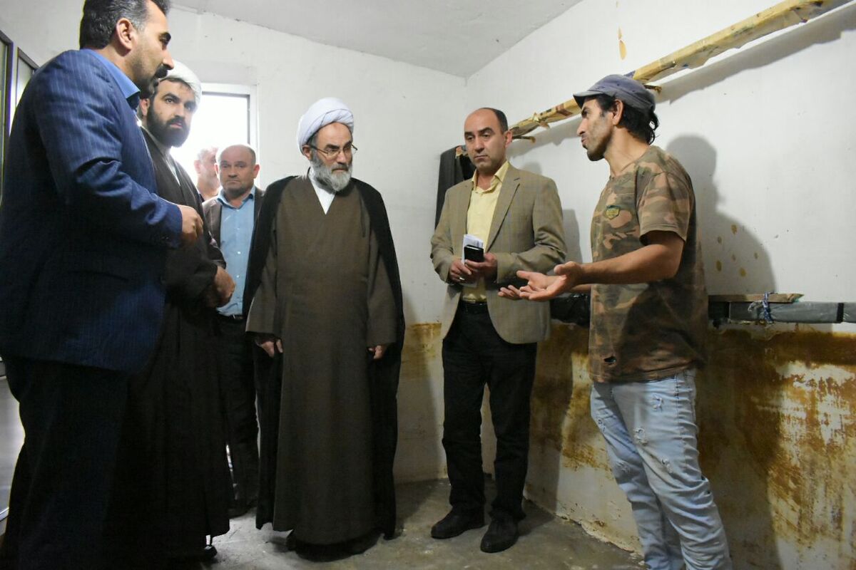 بازدید نماینده ولی‌فقیه درگیلان -از مناطق سیل زده تالش