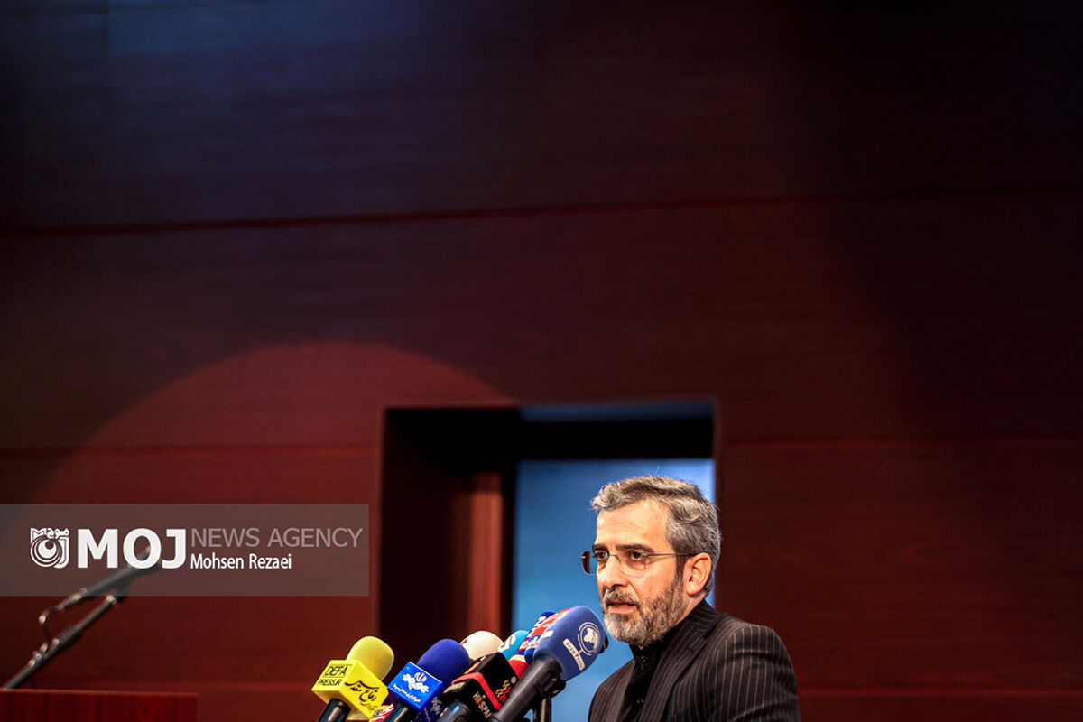 تجدید میثاق کارکنان وزارت ورزش و خارجه با آرمان های امام خمینی (ره)