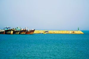 حیات بندرلنگه در گرو توسعه زیرساخت‌های بندری/ محل عبور گردشگران به کیش هستیم نه مکان گردشگری