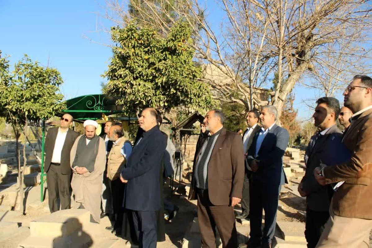 بازدید شورای شهر شیراز از آرامستان دارالسلام 