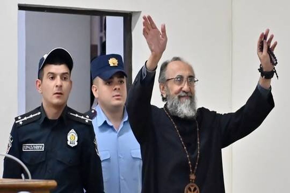 دادگاه ایروان اسقف اعظم ارمنستان «میکائیل آجاپاهیان