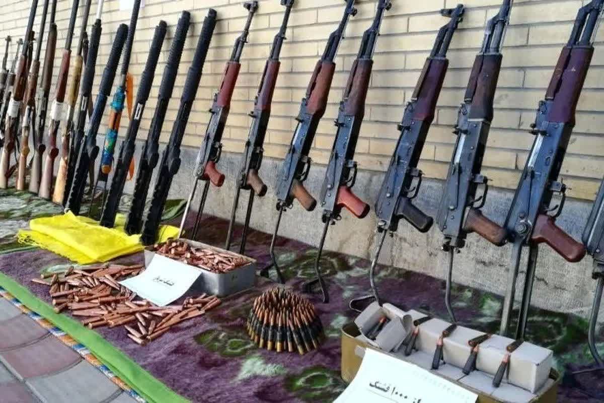 سلاح و مهمات غیر مجاز