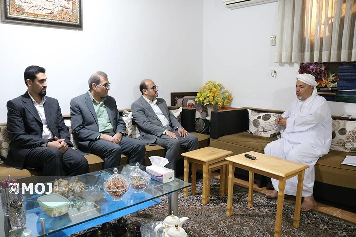 دیدار سرپرست شرکت سرمایه گذاری کیش با امام جمعه اهل سنت