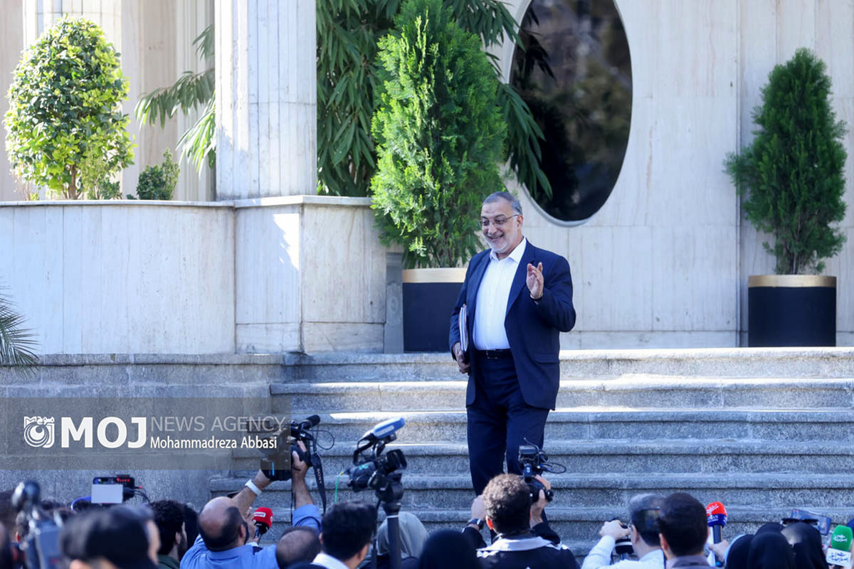 حاشیه جلسه هیات دولت - ۱۶ آبان