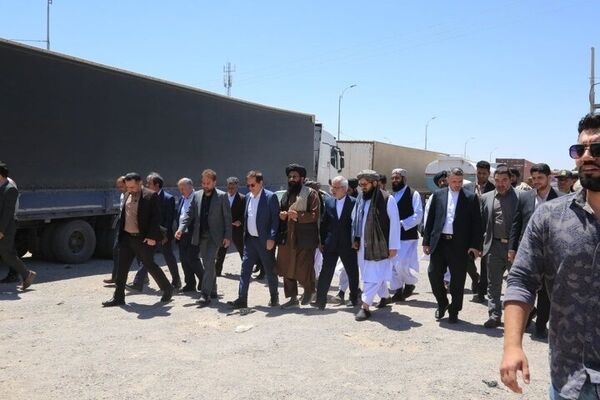۴۰۸ زندانی افغان از ایران به افغانستان منتقل شدند