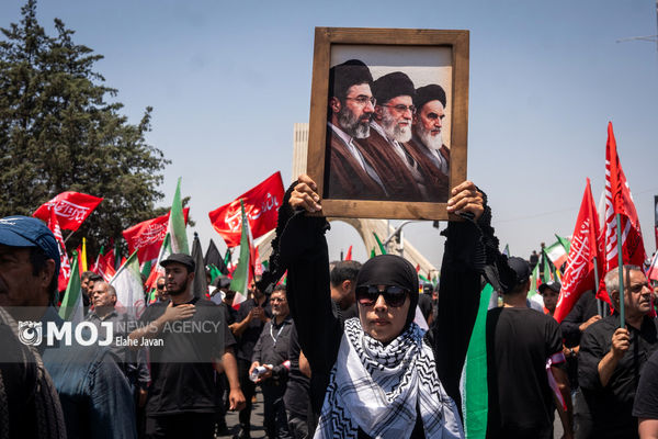 روزی که تهران شبیه هیچ روز دیگری نبود/ یک شهر اشک ریخت، عهد بست و تاریخ را از نو نوشت