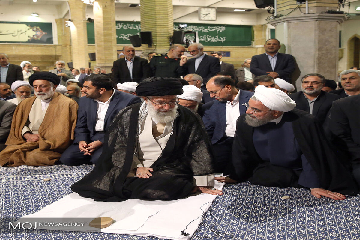 دیدار مسئولان با مقام معظم رهبری