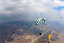 کازرون، میزبان رقابت‌های کشوری پاراگلایدر با حضور بیش از ۱۰۰ خلبان