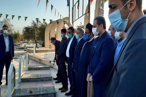 ادای احترام وزیر جهاد کشاورزی به مقام شامخ شهدا