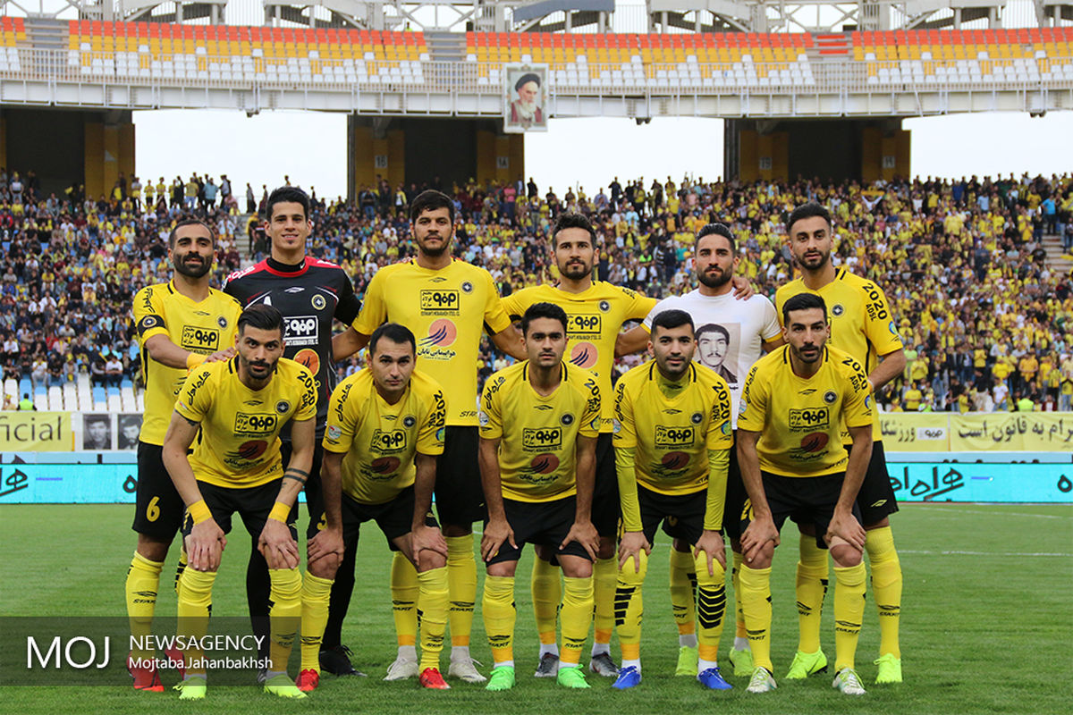 دیدار تیم های فوتبال سپاهان اصفهان و ماشین سازی تبریز