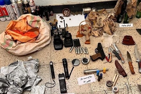انهدام ۳ باند تروریستی و کشف مقدار زیادی سلاح و مهمات