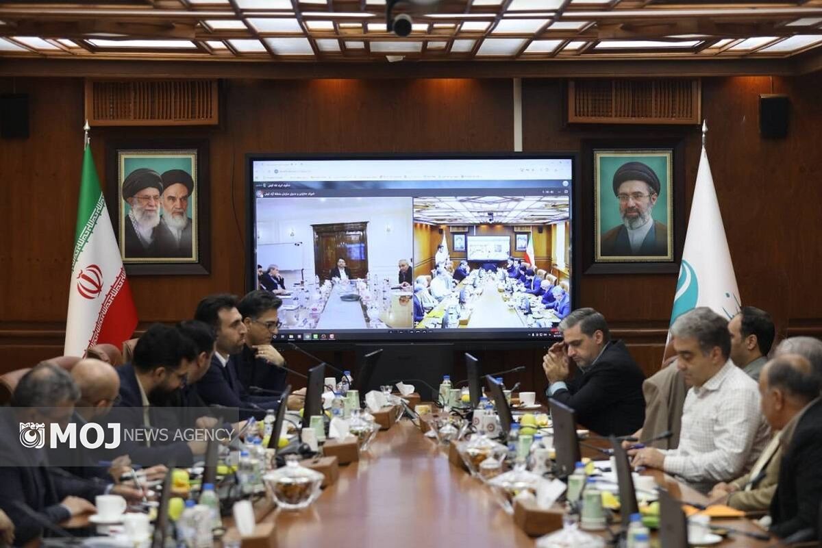 جلسه شورای معاونین سازمان منطقه آزاد کیش