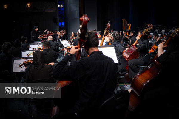 تجربه موسیقی کلاسیک در دهمین "طرز تازه" / ارکستر جوانان پارس با رهبری امین غفاری 
