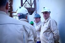 اسلامی از روند احداث واحدهای دوم و سوم نیروگاه اتمی بوشهر بازدید کرد