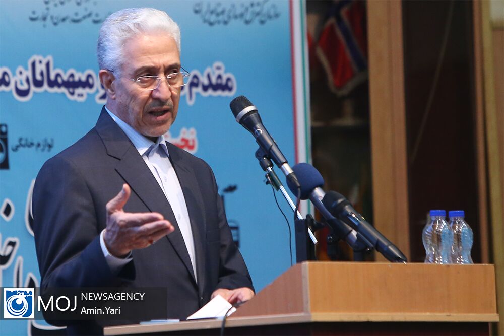 تحصیل دانشجویان ایرانی و غیرایرانی در ۵۶ نمایندگی دانشگاه در خارج از کشور