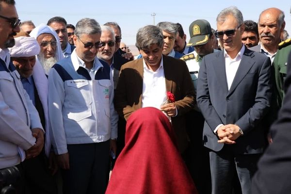 جاده امید فولاد سنگان با حضور مدیرعامل فولاد مبارکه افتتاح شد.