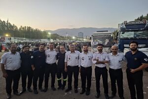 استقرار اورژانس ۱۱۵ استان اردبیل با ۵ دستگاه خودروی امدادی و ۱۲ نیروی عملیاتی در مراسم تشییع آقای شهید ایران