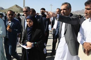 وزیر راه و شهرسازی از پروژه‌ ملی راه آهن چابهار- زاهدان بازدید کرد